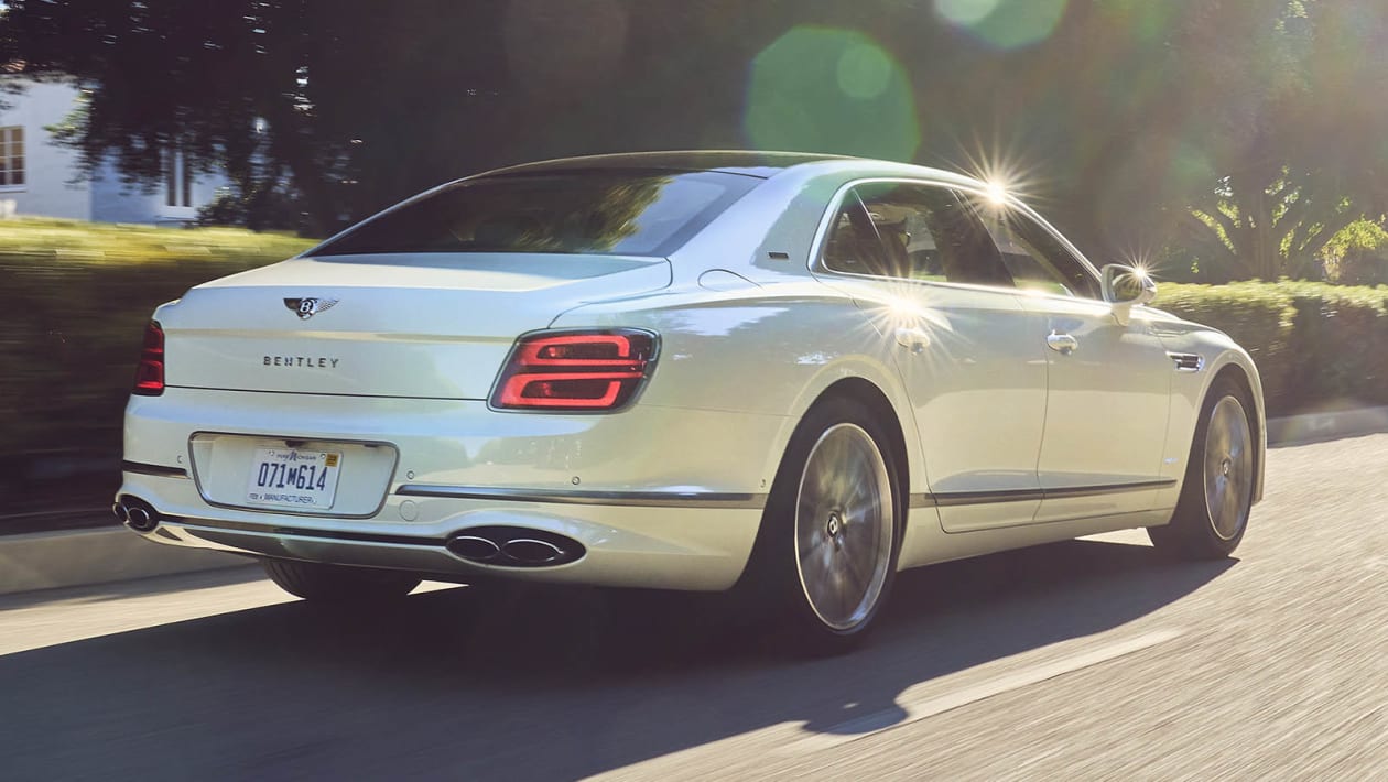 Bentley Flying Spur Hybrid 2022 Review Pictures Drivingelectric Bentley Flying Spur Hybrid 2022 Review Pictures Drivingelectric